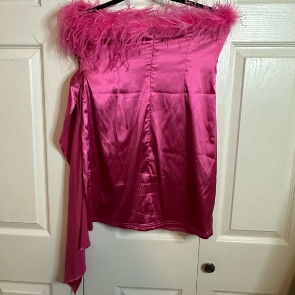 MORE TO COME Dress Size Medium - Picture 7 of 7